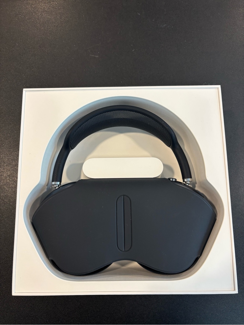 *Refurbished* Apple AirPods Max (2024) - USB-C Charging Port Midnight - Premium